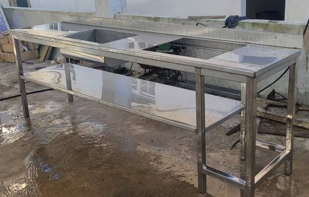 Taller de acero inoxidable