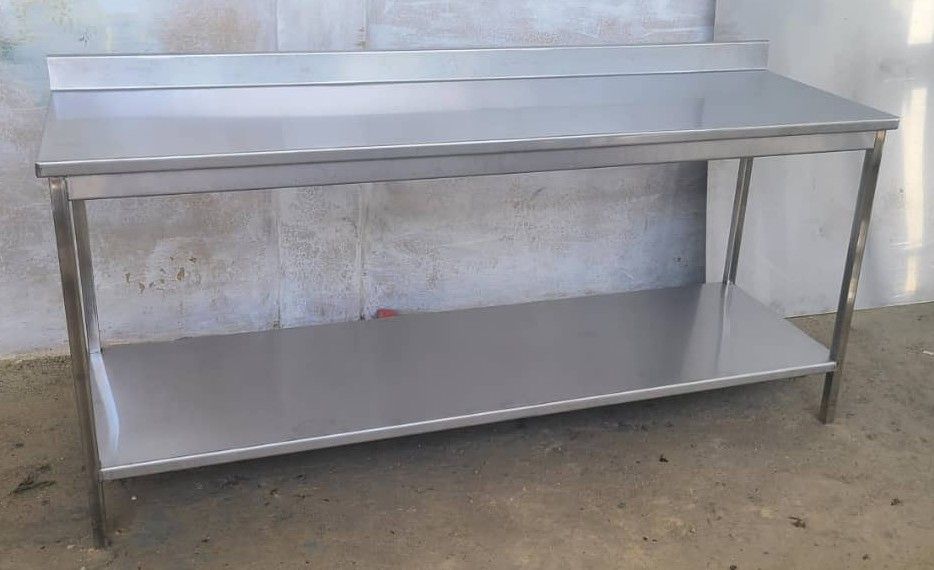 Taller de acero inoxidable