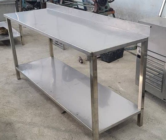 Taller de acero inoxidable