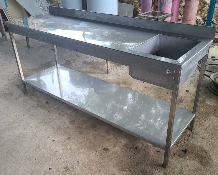Taller de acero inoxidable