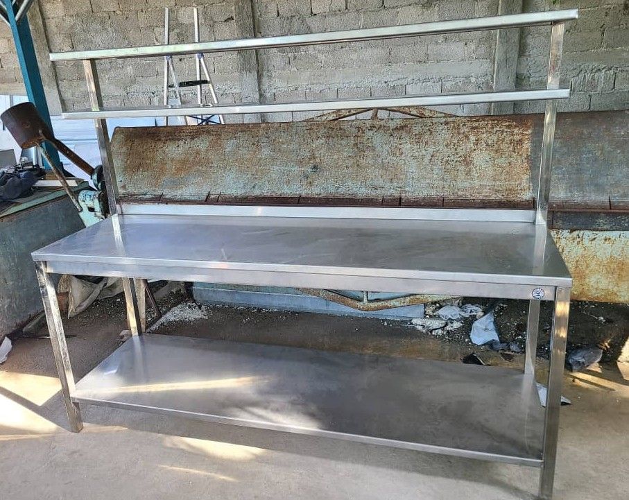 Taller de acero inoxidable